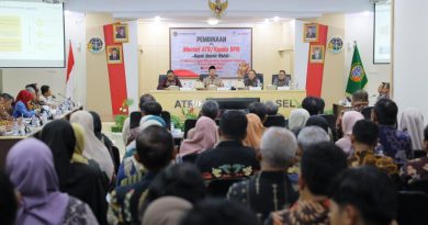Beri Pengarahan di Kanwil BPN Provinsi Sulsel, Menteri Nusron: Tegas Jalankan Prinsip dan Luwes dalam Melayani